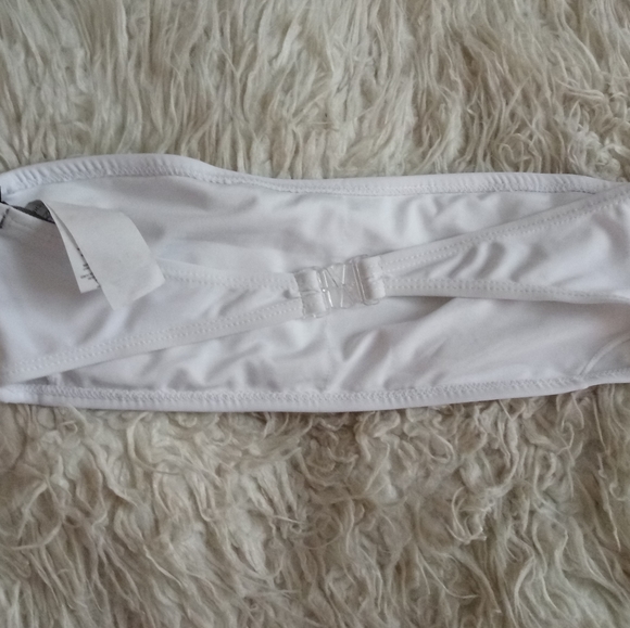 New Nasty Gal Keep Your Cool Bandeau Bikini Top Size 2 - Picture 5 of 7